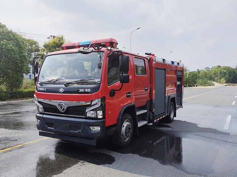 東風5噸 泡沫消防車